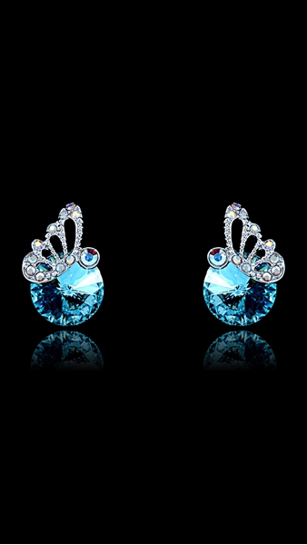 Picture of Well Designed Swarovski Element Sea Blue Stud 