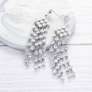 Picture of Attractive White Platinum Plated Drop & Dangle Earrings For Your Occasions