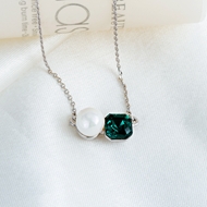 Picture of Famous Small Swarovski Element Pearl Pendant Necklace