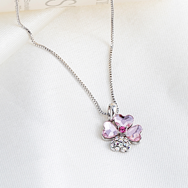 Picture of Casual Zinc Alloy Pendant Necklace with 3~7 Day Delivery