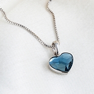 Picture of Fashion Love & Heart Pendant Necklace Online Only