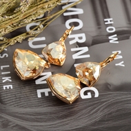 Picture of Pretty Swarovski Element Zinc Alloy Dangle Earrings