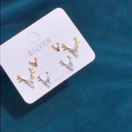 Picture of Brand New White Cute Stud Earrings with SGS/ISO Certification