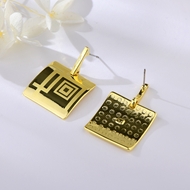 Picture of Best Selling Dubai Gold Plated Big Stud Earrings