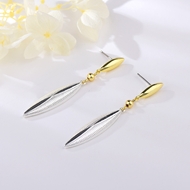 Picture of Sparkly Dubai Zinc Alloy Dangle Earrings