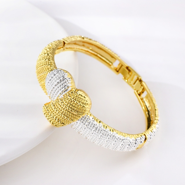 Picture of Big Zinc Alloy Fashion Bangle with Unbeatable Quality