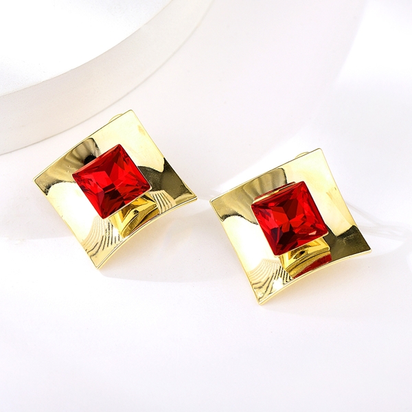 Picture of Classic Zinc Alloy Dangle Earrings with 3~7 Day Delivery