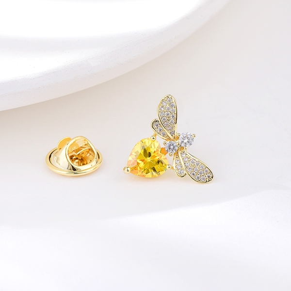 Picture of Low Cost Gold Plated Yellow Brooche from Certified Factory