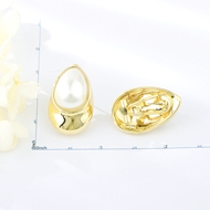 Picture of Distinctive White Artificial Pearl Stud Earrings with Low MOQ