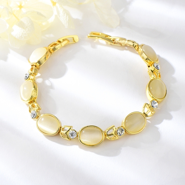 Picture of Funky Small Classic Fashion Bracelet