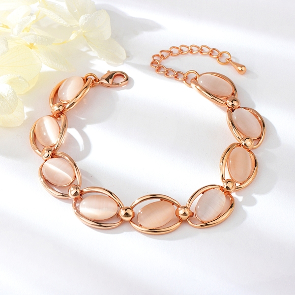 Picture of Zinc Alloy White Fashion Bracelet at Unbeatable Price