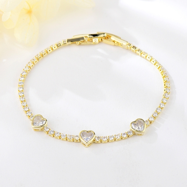 Picture of Delicate Cubic Zirconia Small Fashion Bangle