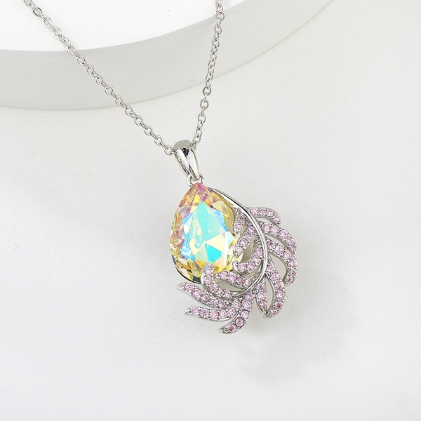 Picture of Zinc Alloy Swarovski Element Pendant Necklace with Full Guarantee