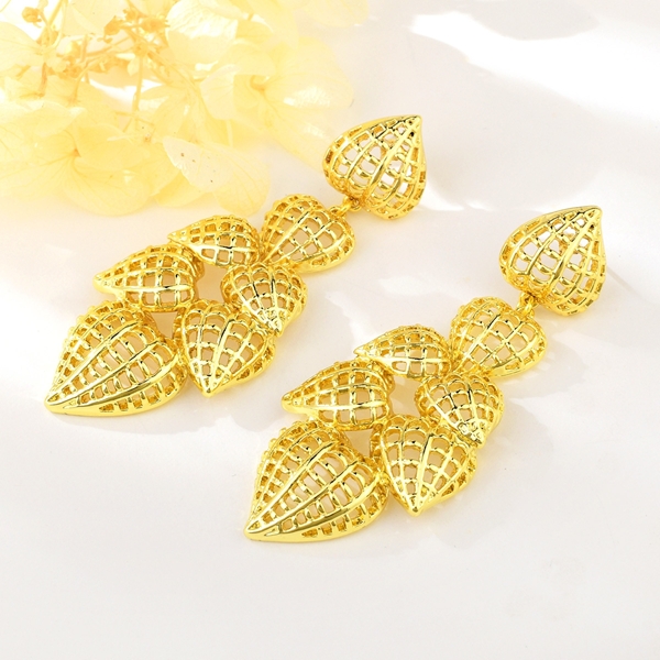 Picture of Zinc Alloy Dubai Dangle Earrings at Unbeatable Price