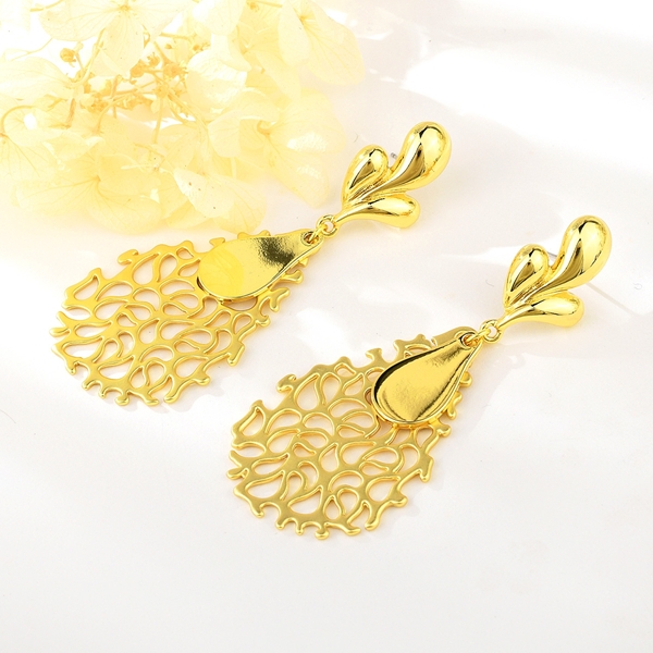 Picture of Funky Dubai Zinc Alloy Dangle Earrings