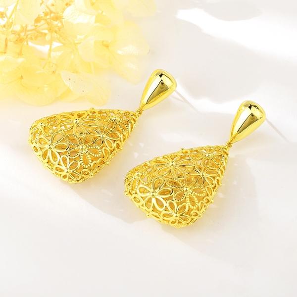 Picture of Eye-Catching Gold Plated Dubai Dangle Earrings with Member Discount