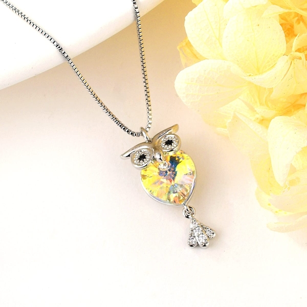 Picture of Fashion Platinum Plated Pendant Necklace with 3~7 Day Delivery