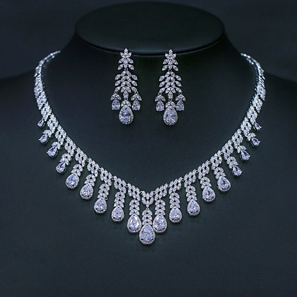 Picture of Featured White Platinum Plated 2 Piece Jewelry Set with Full Guarantee