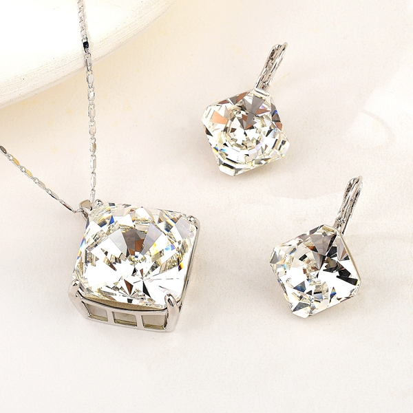 Picture of Good Quality Swarovski Element Copper or Brass 2 Piece Jewelry Set