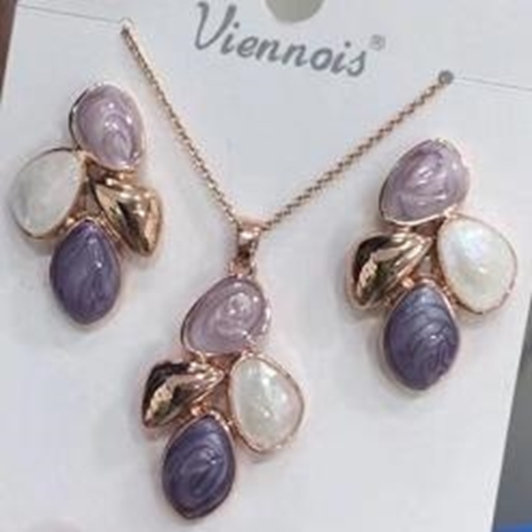 Picture of Simple Gold Plated Y Necklace at Factory Price