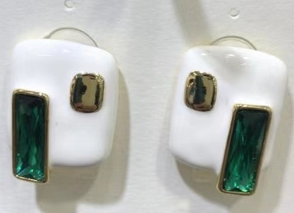 Picture of Work Resin Chandelier Earrings with Beautiful Craftmanship